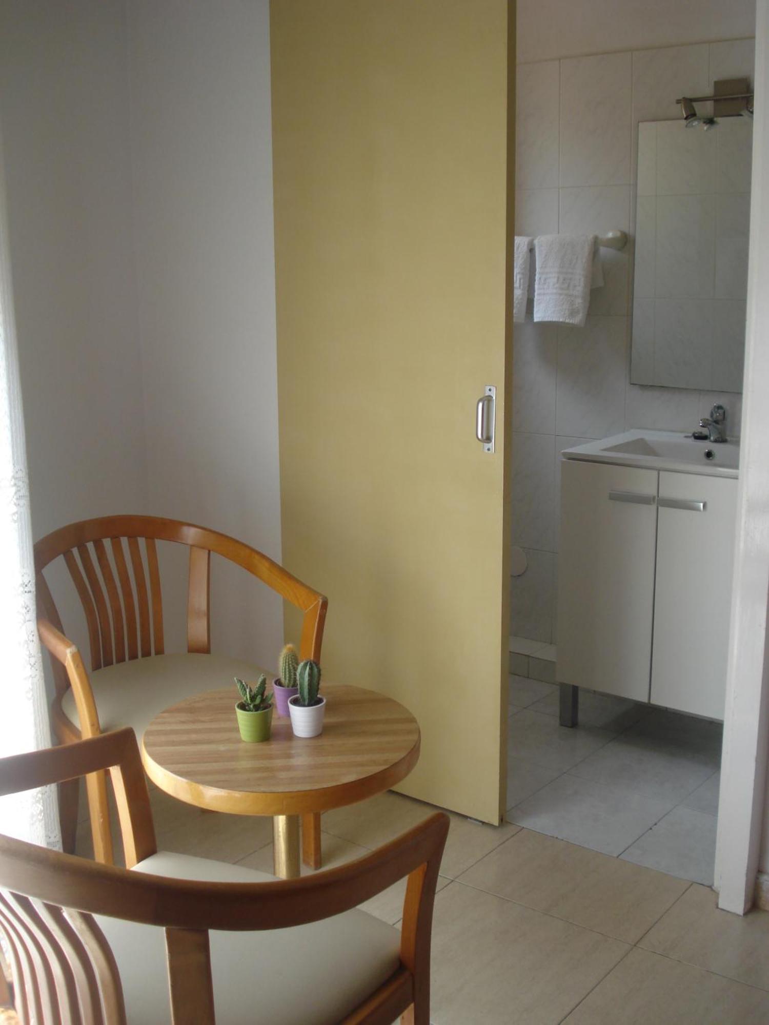 Hostal Margarita Pineda De Mar Habitación foto